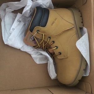 Steel toe work boots